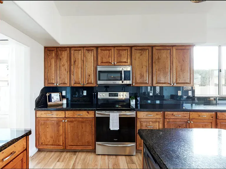 15014 N 54th Pl — Photo 16