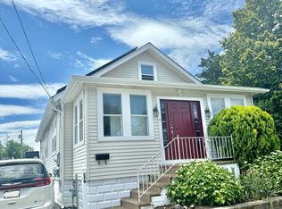 17 W Ridgewood Ave, Pleasantville, NJ 08232