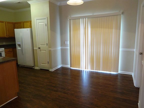 5th image of 3418 Middlesboro Ave