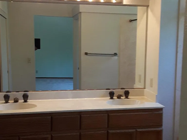 4387 Doane St — Photo 31