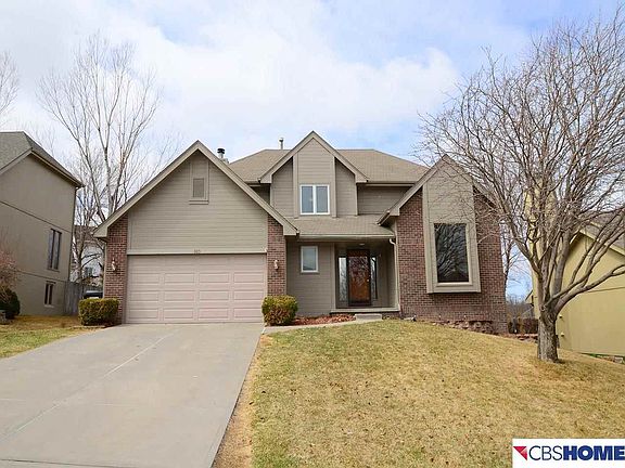 2nd image of 810 Auburn Ln