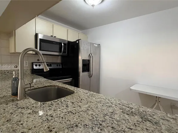 6385 W 27th Ave APT 11-3, Hialeah, FL 33016