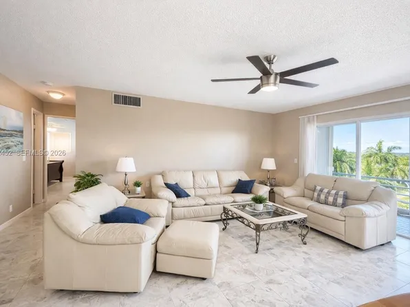 1425 Atlantic Shores Blvd APT 501, Hallandale, FL 33009