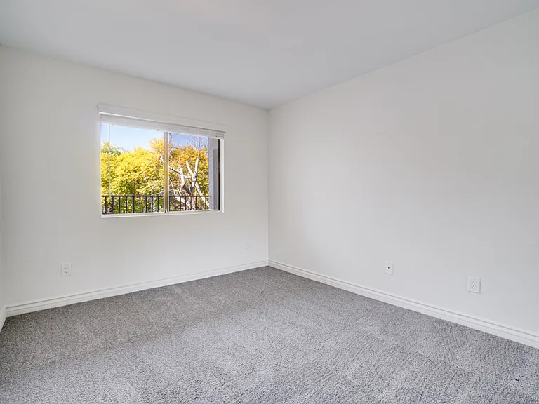 One park Apartments — Photo 66