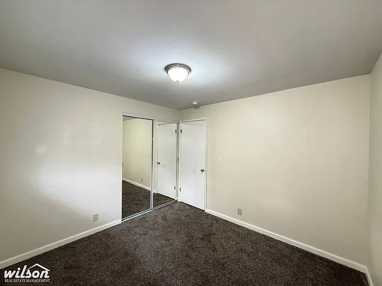 1525 Browne Ave — Photo 11