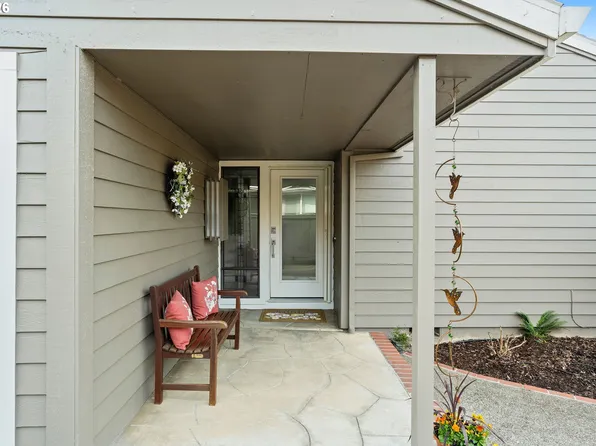 32540 SW Lake Point Ct, Wilsonville, OR 97070