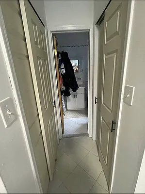 Rented by Eric Goodman Realty Corp | media 7