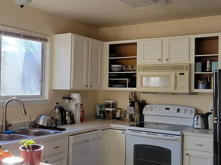 5734 W 118th Pl — Photo 9