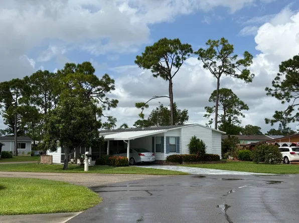 19220 Indian Wells Ct #32-0, North Fort Myers, FL 33903