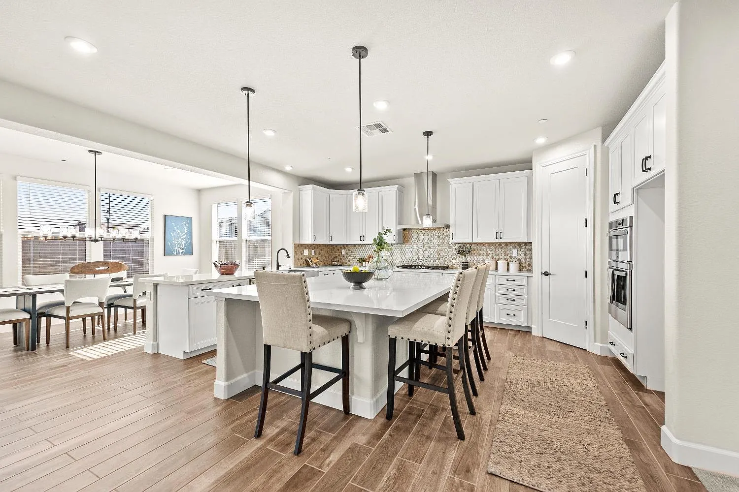 2499 Patriot Dr photo 1