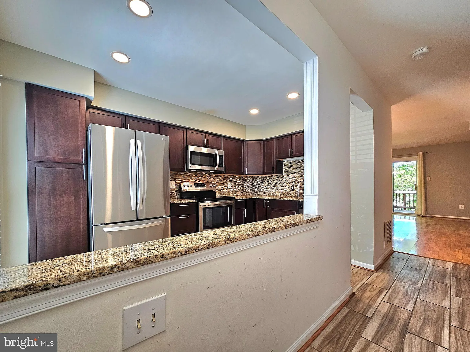 2 bed, 2.5 bath, 1280 sqft, $2,750 — Photo 3