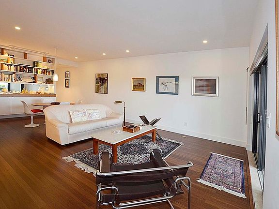 3rd image of 1616 Ocean Dr APT 106