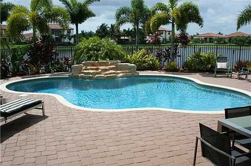 5th image of 8750 Estada Cir