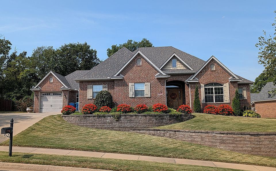1st image of 3809 NW Creekstone Blvd