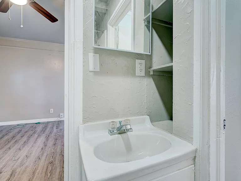 2845 Cambridge Ct — Photo 34