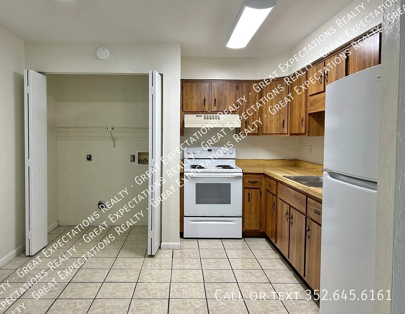2/1 Apartment in Wyomina Oaks — Photo 2