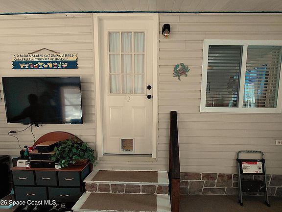 4th image of 1024 Sebastian Rd