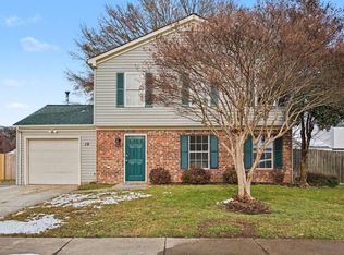 19 Rotherham Ln, Hampton, VA 23666