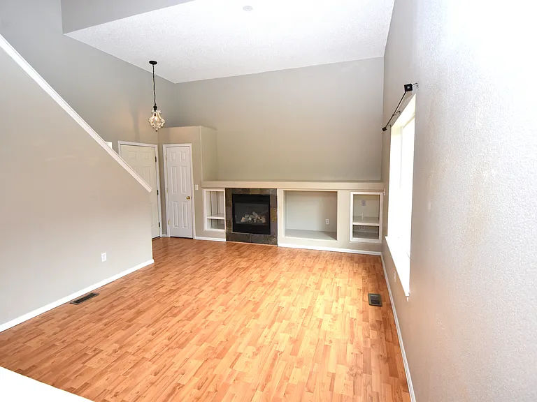 4642 Bittercreek Dr — Photo 12