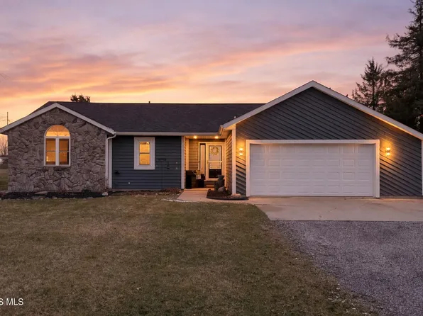 902 E Church St, West Unity, OH 43570