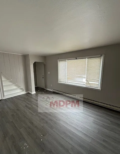 3 bed, 1152 sqft, $1,050 — Photo 3