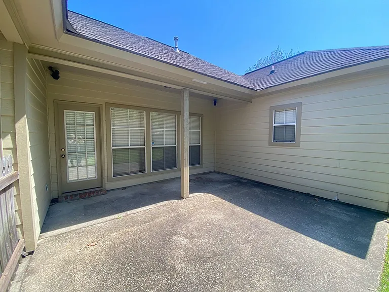 413 Lake Worth Dr — Photo 17