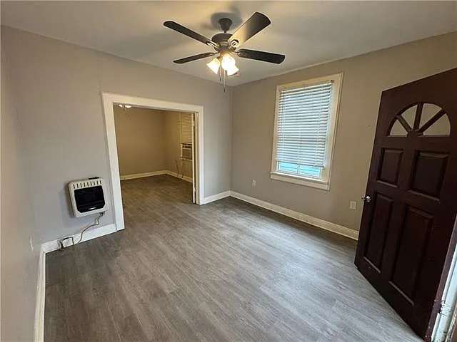 2 bed, 1.0 bath, 828 sqft, $1,200 — Photo 4