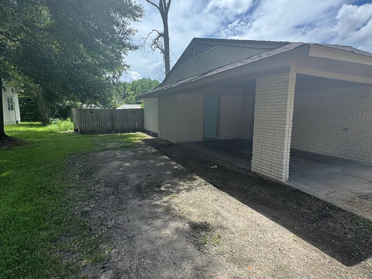3 bed, 1500 sqft, $1,950 — Photo 2