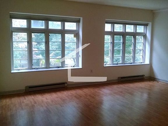 60 Glen Rd. #T-4 Brookline Unit Photo 4