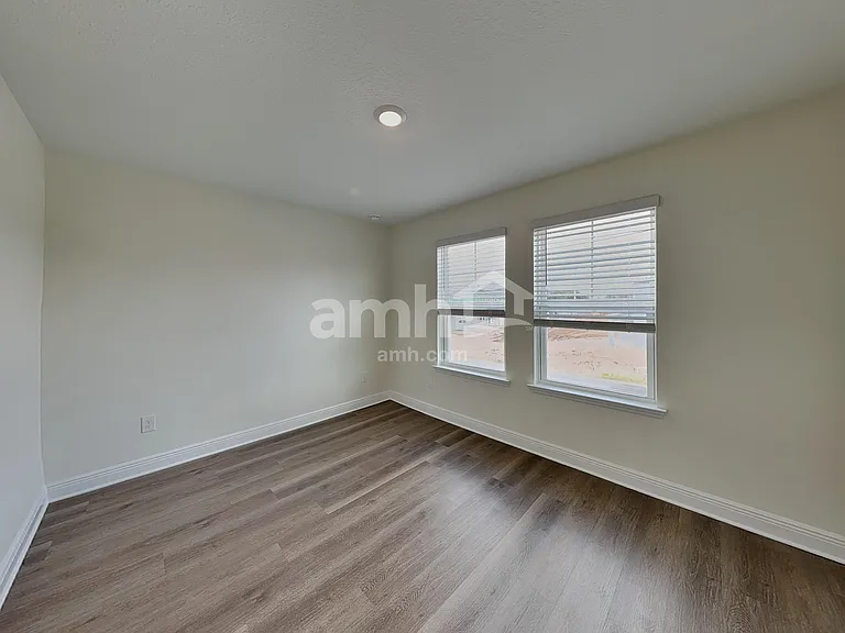 1550 Blue Nile Point — Photo 13