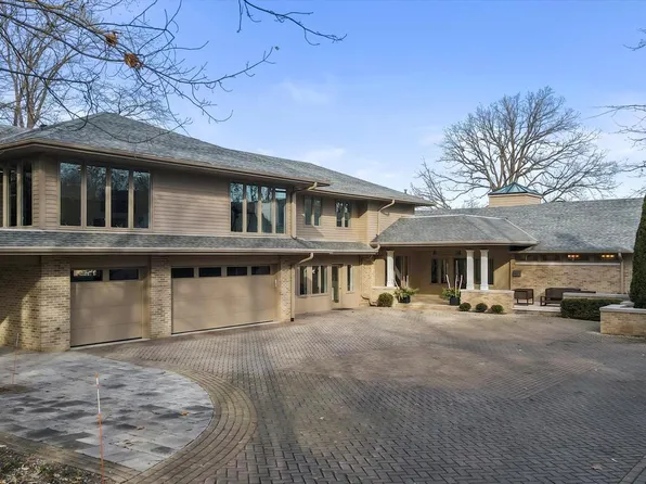 4790 North Lake DRIVE, Whitefish Bay, WI 53211
