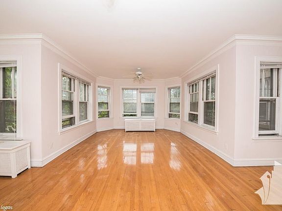3rd image of 2740 W Logan Blvd #1622