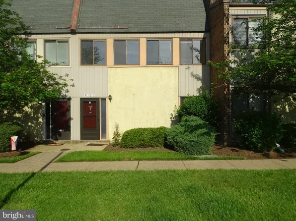 4902 Oxford Ct, Bensalem, PA 19020