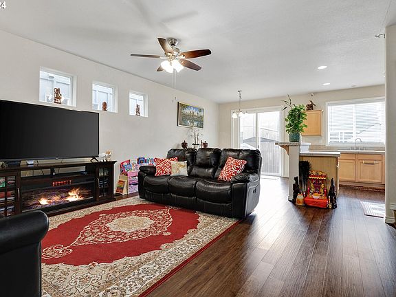 3rd image of 4610 SE Olivewood St