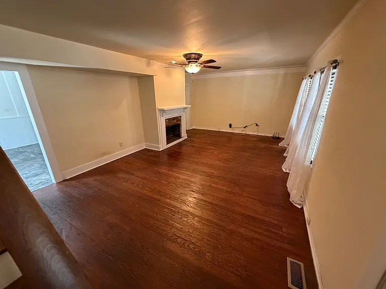 102 Frederick St — Photo 4