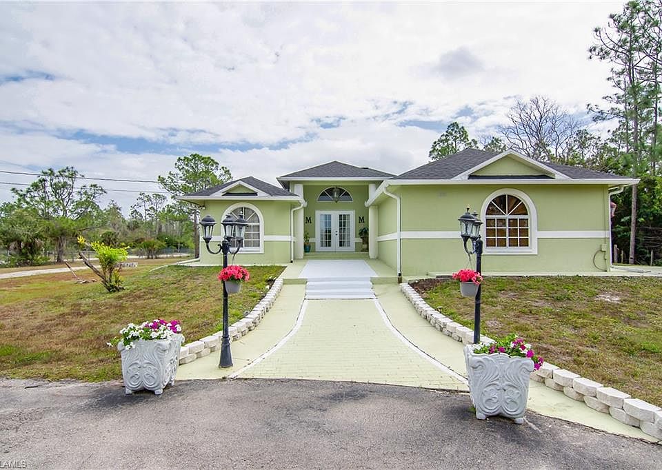 1st image of 2680 Everglades Blvd N