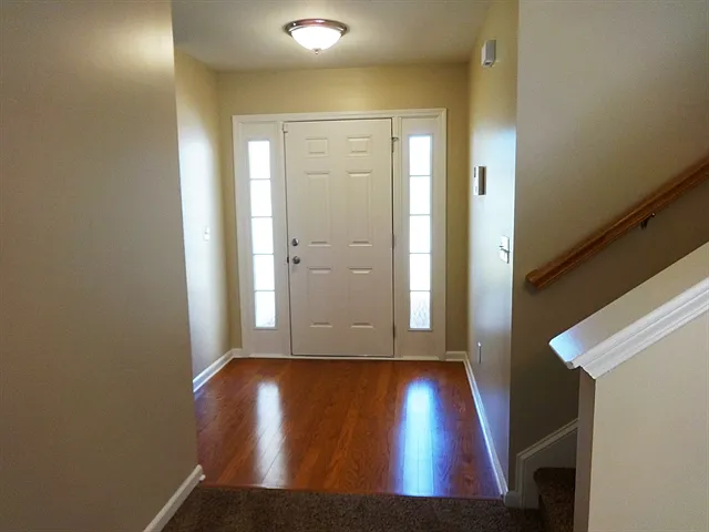 9029 Robins Nest Way — Photo 2