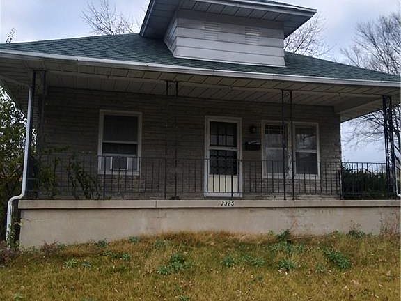 4th image of 2325 Saint Charles Ave