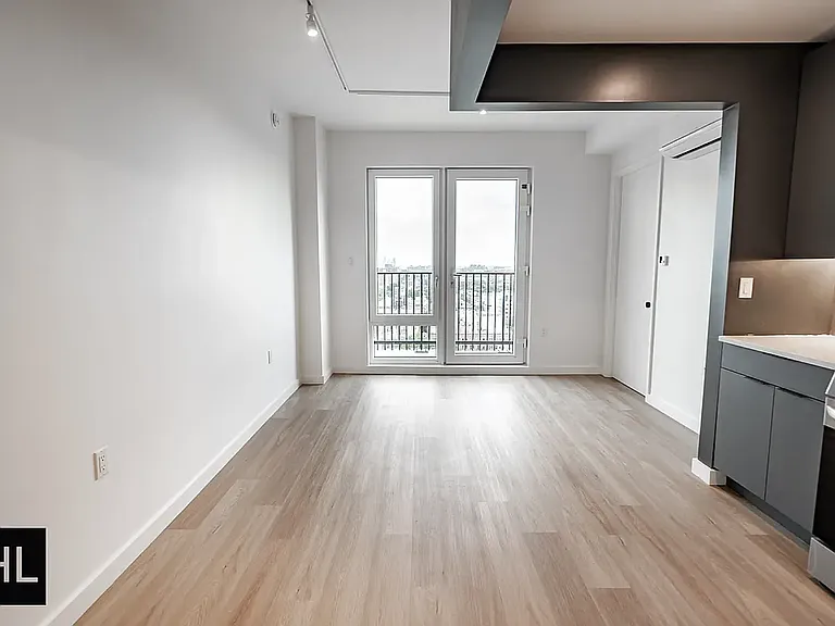 931 Carroll St #C1604 — Photo 3