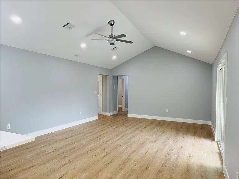 10934 Lilleux Rd — Photo 11