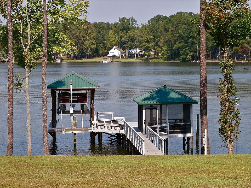 Boat lift & screen porch