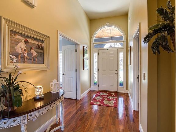 3rd image of 498 Fieldwood Dr