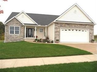 5233 Monroe Sq, Barberton, OH 44203