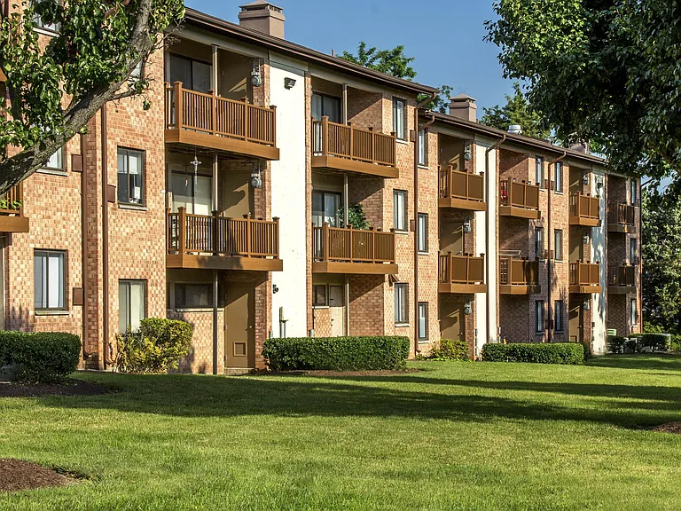 Rose Hill Apartments — Photo 29