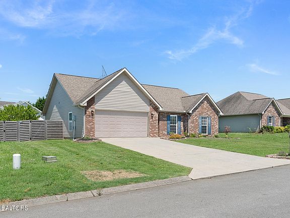 2nd image of 1112 Cherbourg Dr