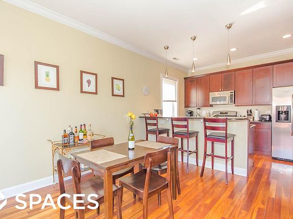 5th image of 3343 N Southport Ave #1-401