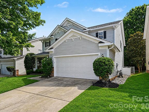 3rd image of 8915 Oransay Way