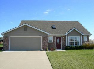 2738 Seymour Ct, Eudora, KS 66025
