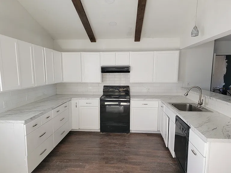 1509 Wheless Ln — Photo 3