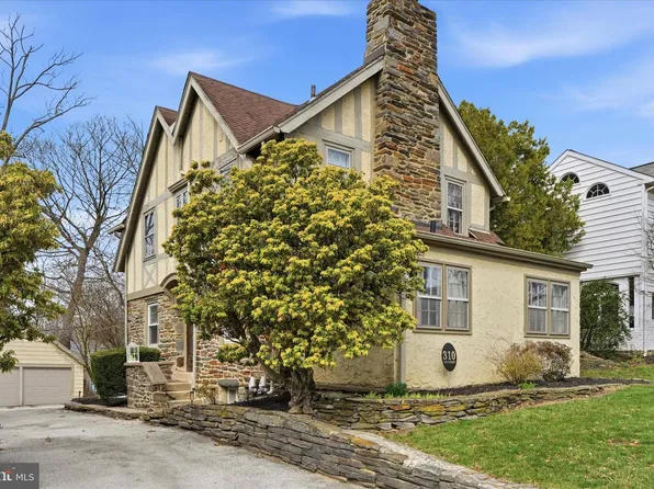 310 Old Forest Rd, Wynnewood, PA 19096